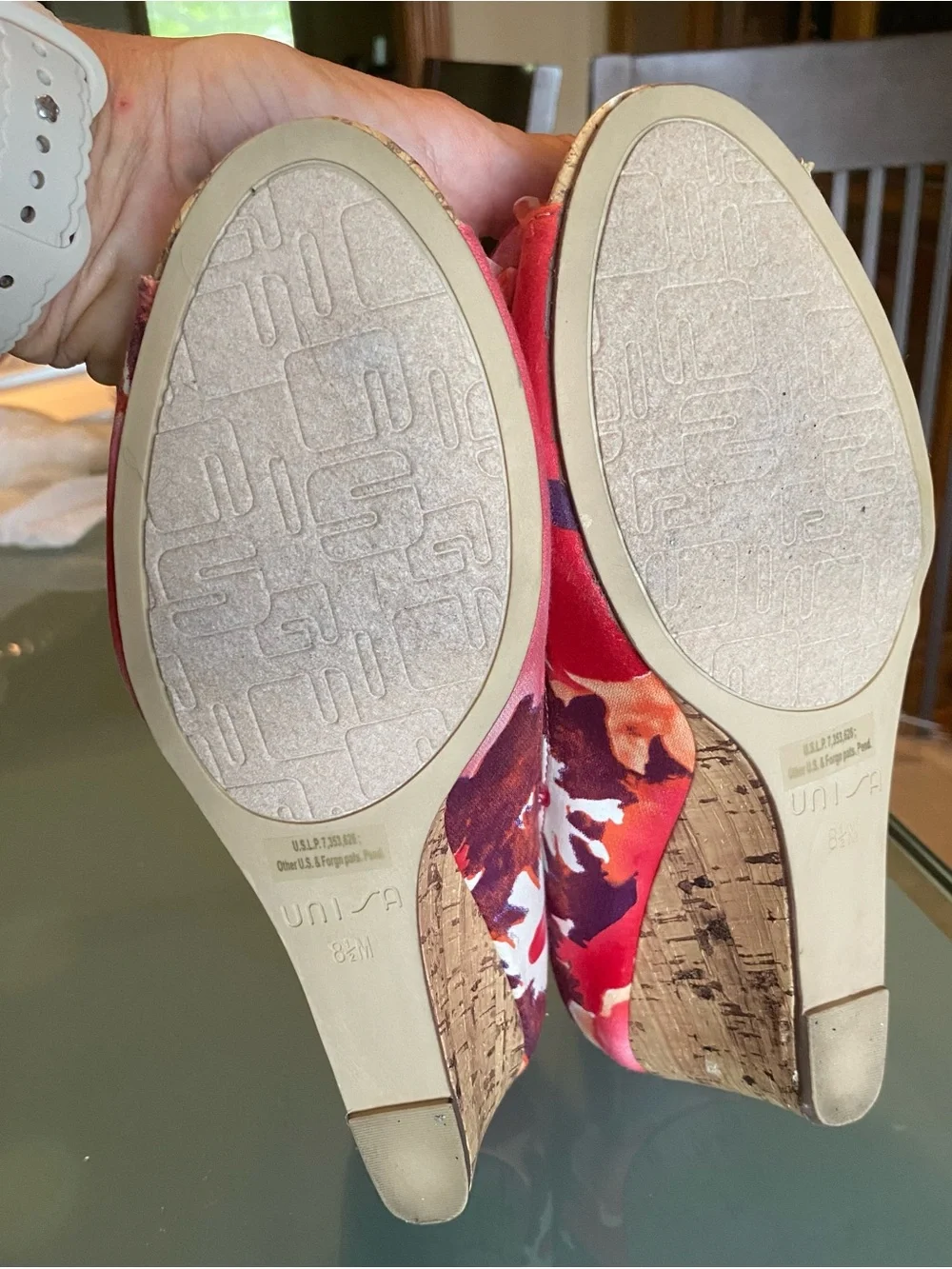 Unisa Pink Floral Peep-Toe wedges size 8.5